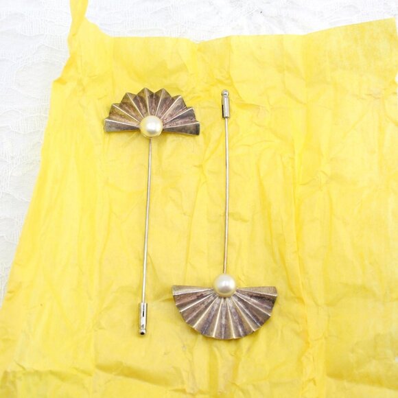 Pair of Vintage RODIER Art Deco Stick Pins, Silver Tone Fan Shape, Faux Pearl - Picture 9 of 9